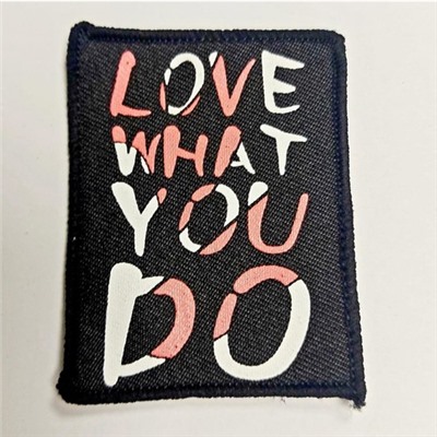 Нашивка Love what you do розовый 7*5,5см